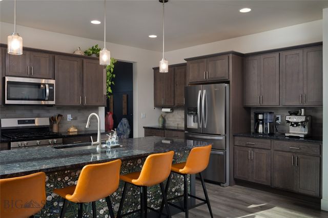 1502 Deadwood Loop, Belgrade, MT 59714