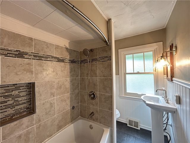 508 Woodside Road, Forest Hills Boro, PA 15221