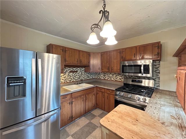 508 Woodside Road, Forest Hills Boro, PA 15221