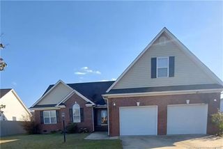 5613 EDWIN DEAVER Drive, Hope Mills, NC 28348