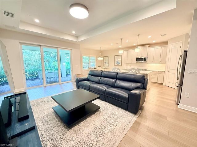 3050 Heritage Pines DR, Fort Myers, FL 33905