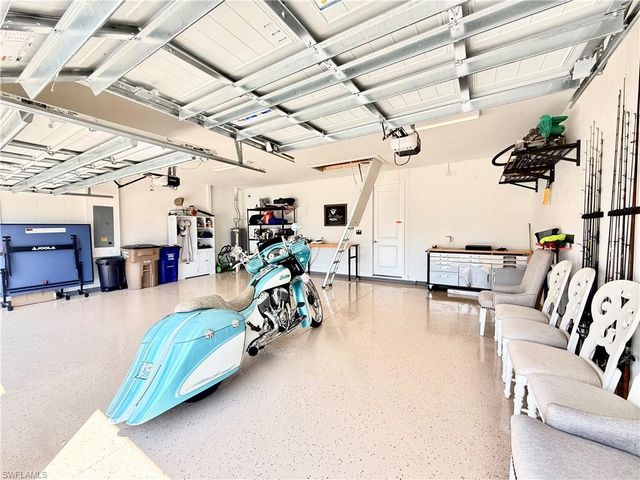 3050 Heritage Pines DR, Fort Myers, FL 33905