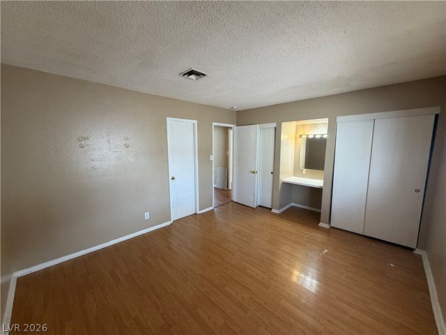 1804 Kassabian Avenue, Las Vegas, NV 89104