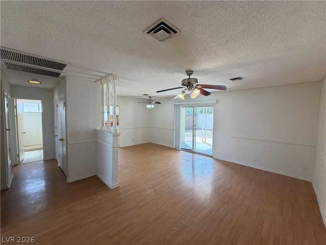 1804 Kassabian Avenue, Las Vegas, NV 89104