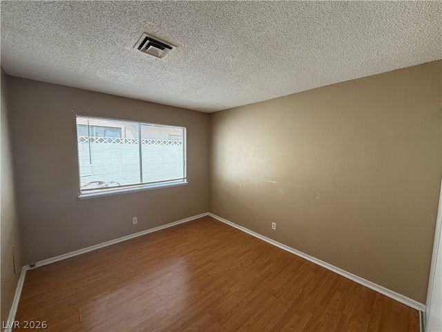 1804 Kassabian Avenue, Las Vegas, NV 89104