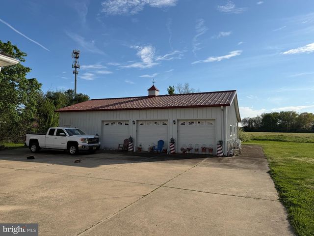 704 S HARDING HWY, Buena, NJ 08310