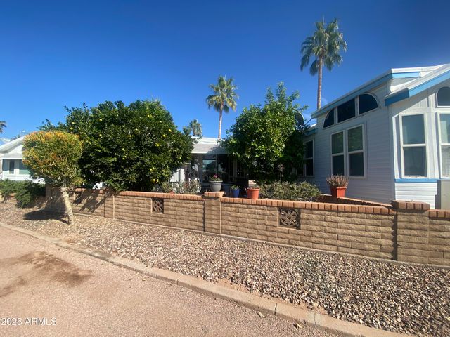 2024 S WALLA WALLA Circle, Apache Junction, AZ 85119