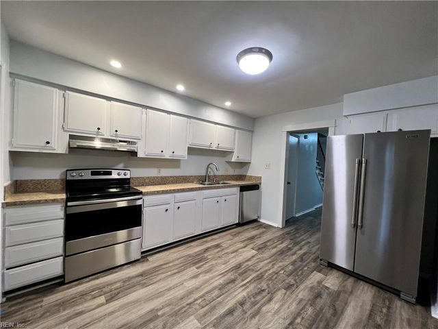 855 Cathedral DR, Virginia Beach, VA 23455