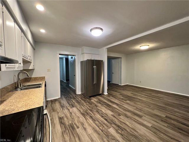 855 Cathedral DR, Virginia Beach, VA 23455