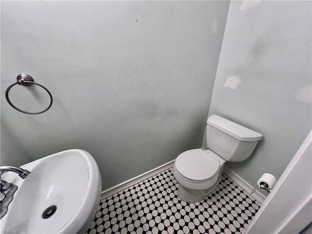 855 Cathedral DR, Virginia Beach, VA 23455