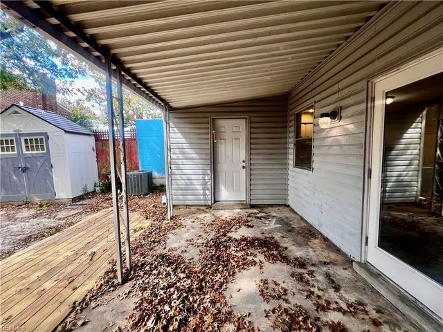 855 Cathedral DR, Virginia Beach, VA 23455