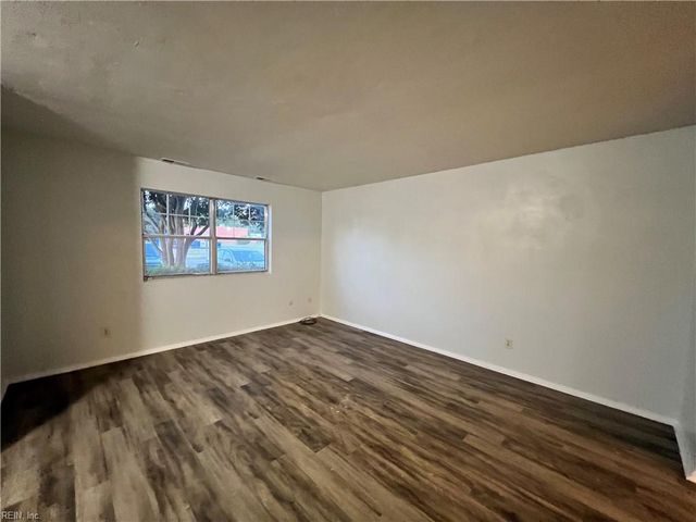 855 Cathedral DR, Virginia Beach, VA 23455