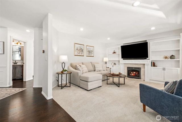 13815 SE 252nd Place, Kent, WA 98042