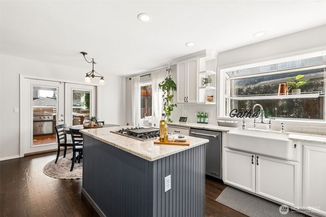 13815 SE 252nd Place, Kent, WA 98042