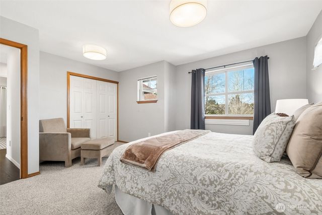 13815 SE 252nd Place, Kent, WA 98042