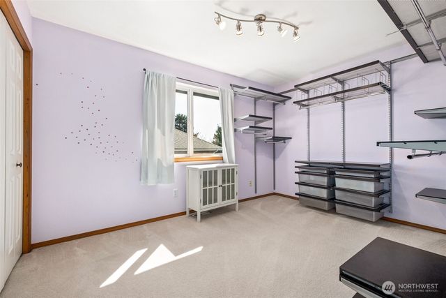 13815 SE 252nd Place, Kent, WA 98042