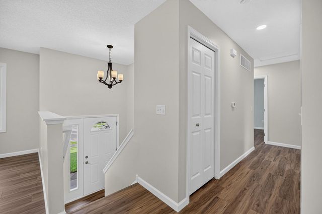 5010 N Harrison Street, Davenport, IA 52806