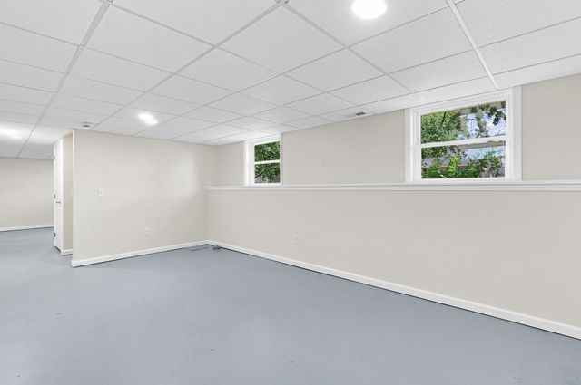5010 N Harrison Street, Davenport, IA 52806