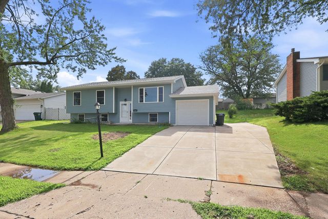 5010 N Harrison Street, Davenport, IA 52806