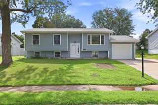 5010 N Harrison Street, Davenport, IA 52806