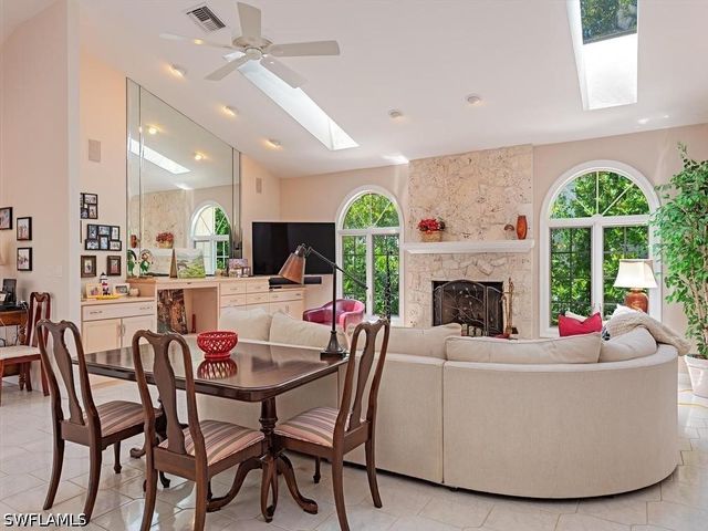 1620 3rd ST S, Naples, FL 34102