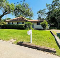 522 E Avenue F, Midlothian, TX 76065