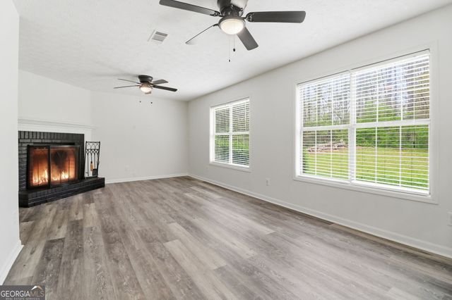 29 Court N, Ellenwood, GA 30294