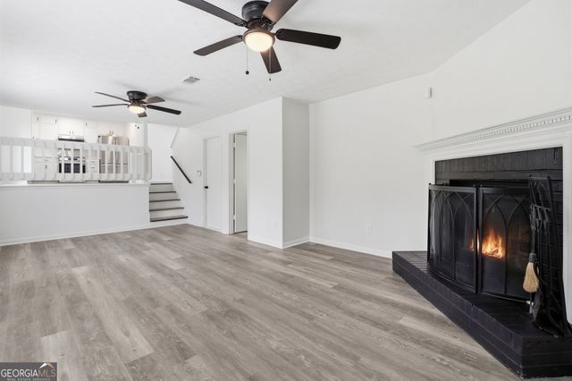 29 Court N, Ellenwood, GA 30294