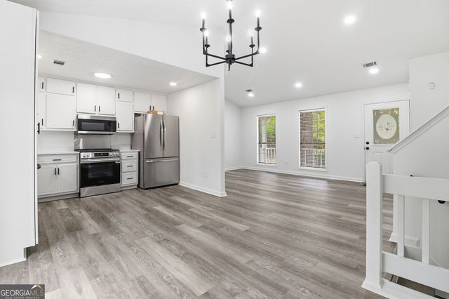 29 Court N, Ellenwood, GA 30294