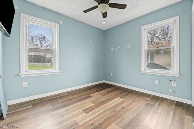 1865 9th Street SW, Akron, OH 44314