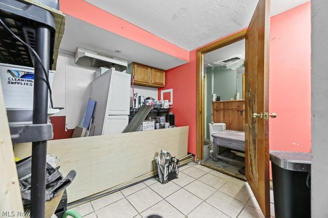 1865 9th Street SW, Akron, OH 44314