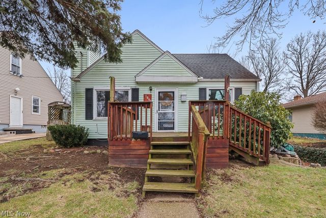 1865 9th Street SW, Akron, OH 44314