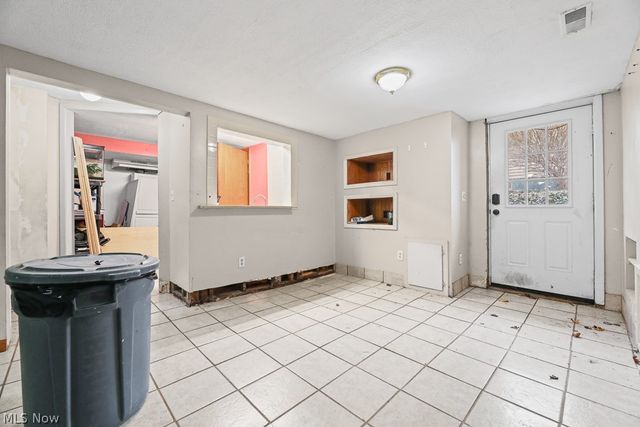 1865 9th Street SW, Akron, OH 44314