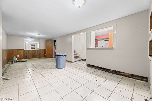 1865 9th Street SW, Akron, OH 44314