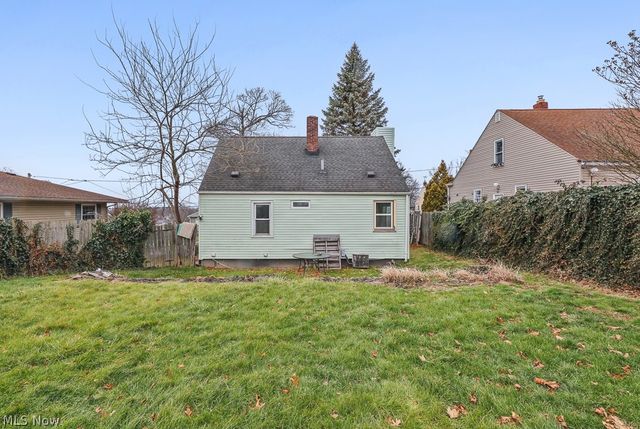 1865 9th Street SW, Akron, OH 44314