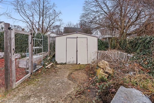 1865 9th Street SW, Akron, OH 44314