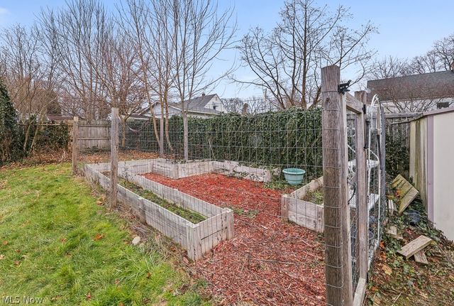 1865 9th Street SW, Akron, OH 44314