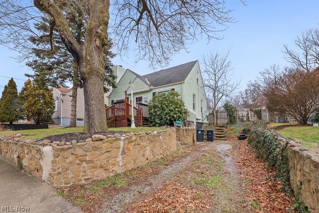 1865 9th Street SW, Akron, OH 44314