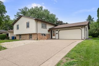 2138 W 38th Place, Davenport, IA 52806