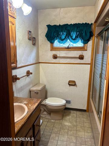 86 Brookhill Drive, Howell, NJ 07731