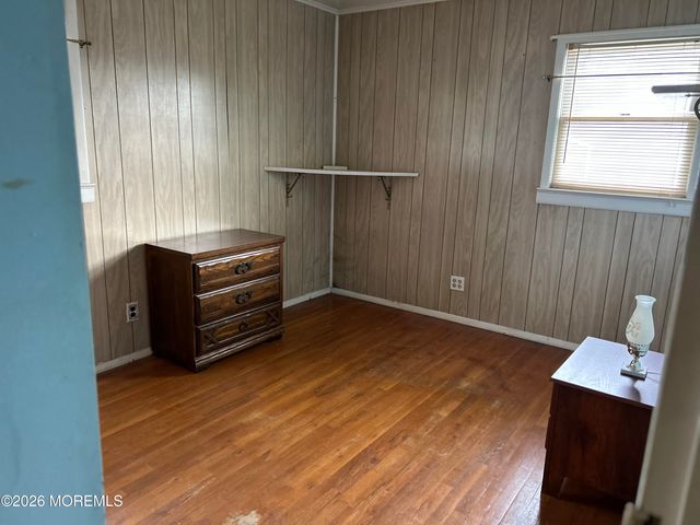 86 Brookhill Drive, Howell, NJ 07731