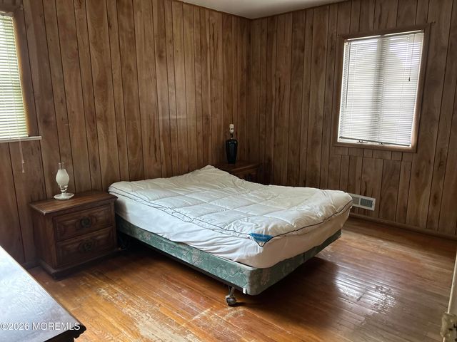 86 Brookhill Drive, Howell, NJ 07731