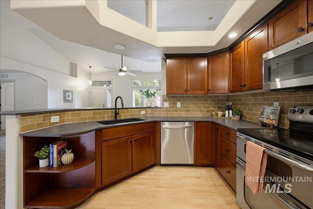 4117 N Buckstone Ave, Meridian, ID 83646