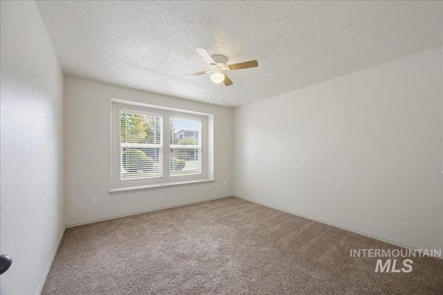 4117 N Buckstone Ave, Meridian, ID 83646