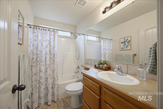 4117 N Buckstone Ave, Meridian, ID 83646