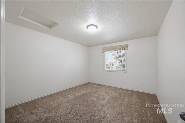 4117 N Buckstone Ave, Meridian, ID 83646