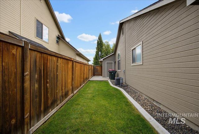 4117 N Buckstone Ave, Meridian, ID 83646