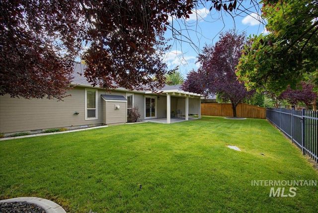 4117 N Buckstone Ave, Meridian, ID 83646