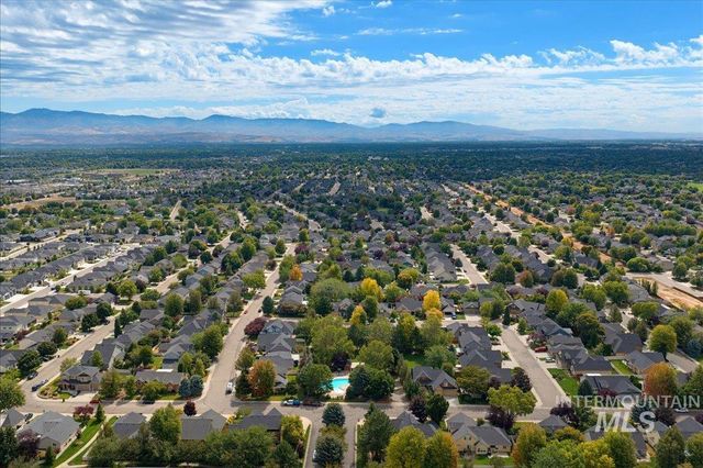 4117 N Buckstone Ave, Meridian, ID 83646