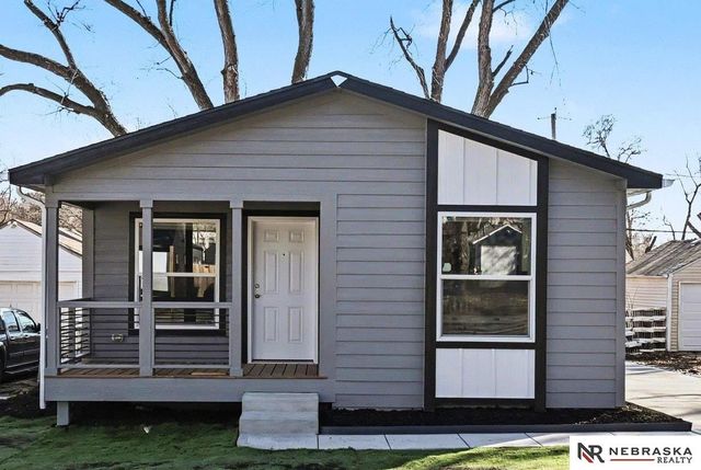 6775 Hamilton Street, Omaha, NE 68132